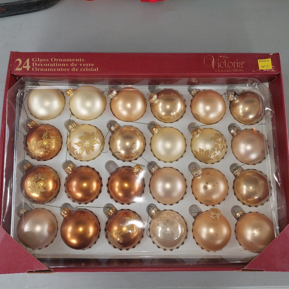 VTG Glass Christmas Ornaments Balls set of 24 Victoria Collection Gold Poinsetti
